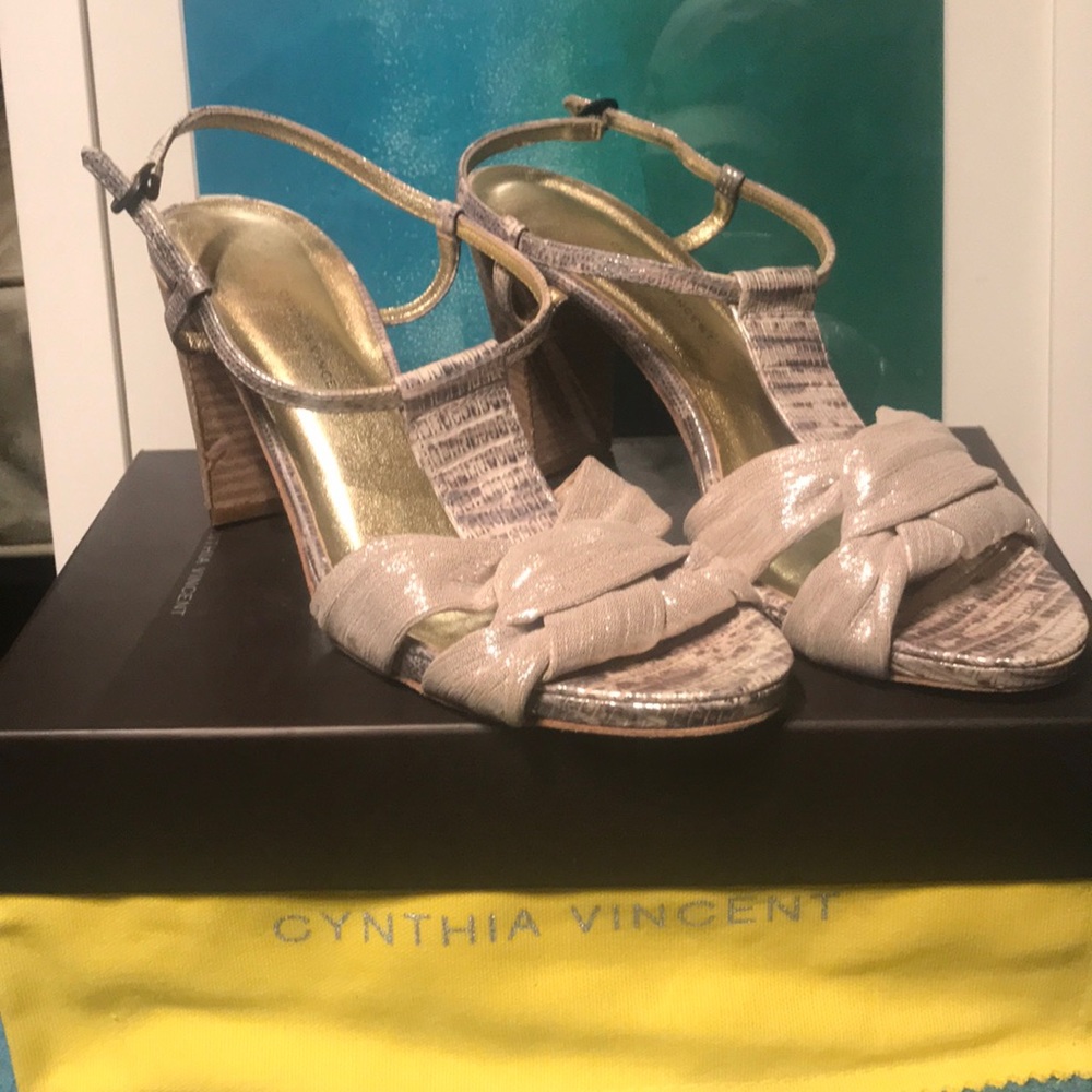 Cynthia Vincent Heels. Barely worn